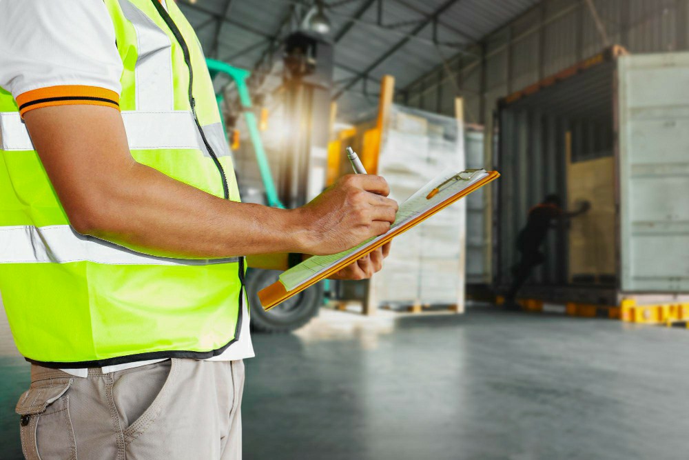Exploring Safe Lifting Techniques: Your Guide to Manual... - Working at Heights Training UK