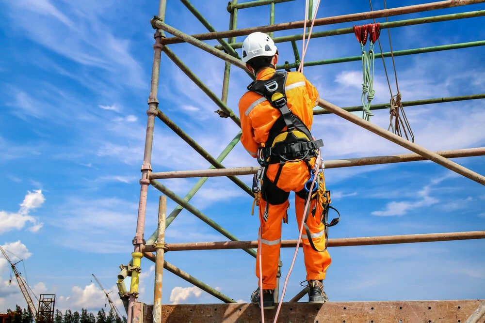Elevating Safety: How Virtual Reality is Reshaping... - Working at Heights Training UK