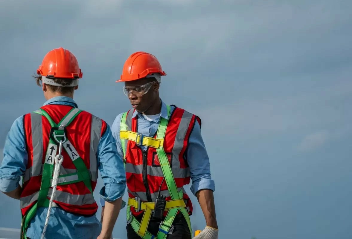 Mastering Safety: The Essential Gear for Working at... - Working at Heights Training UK