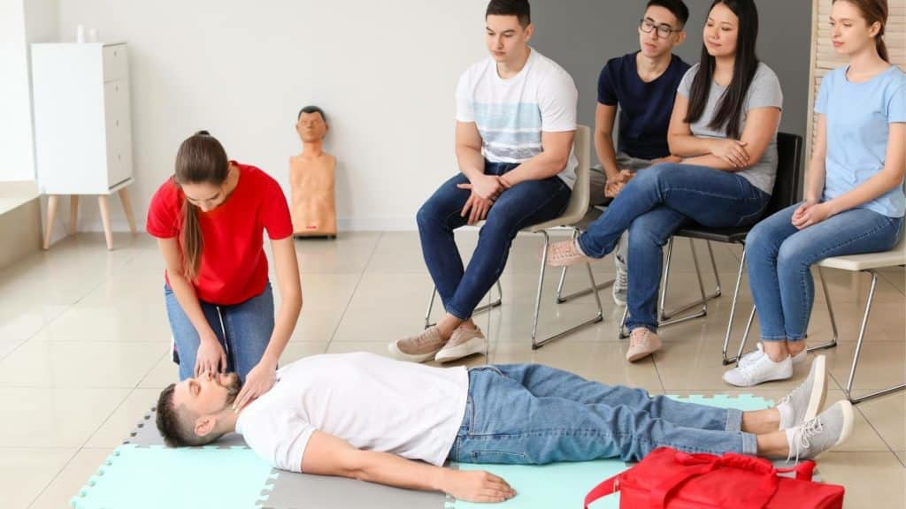 Mastering First Aid & CPR: A Strategic Asset for... - Working at Heights Training UK