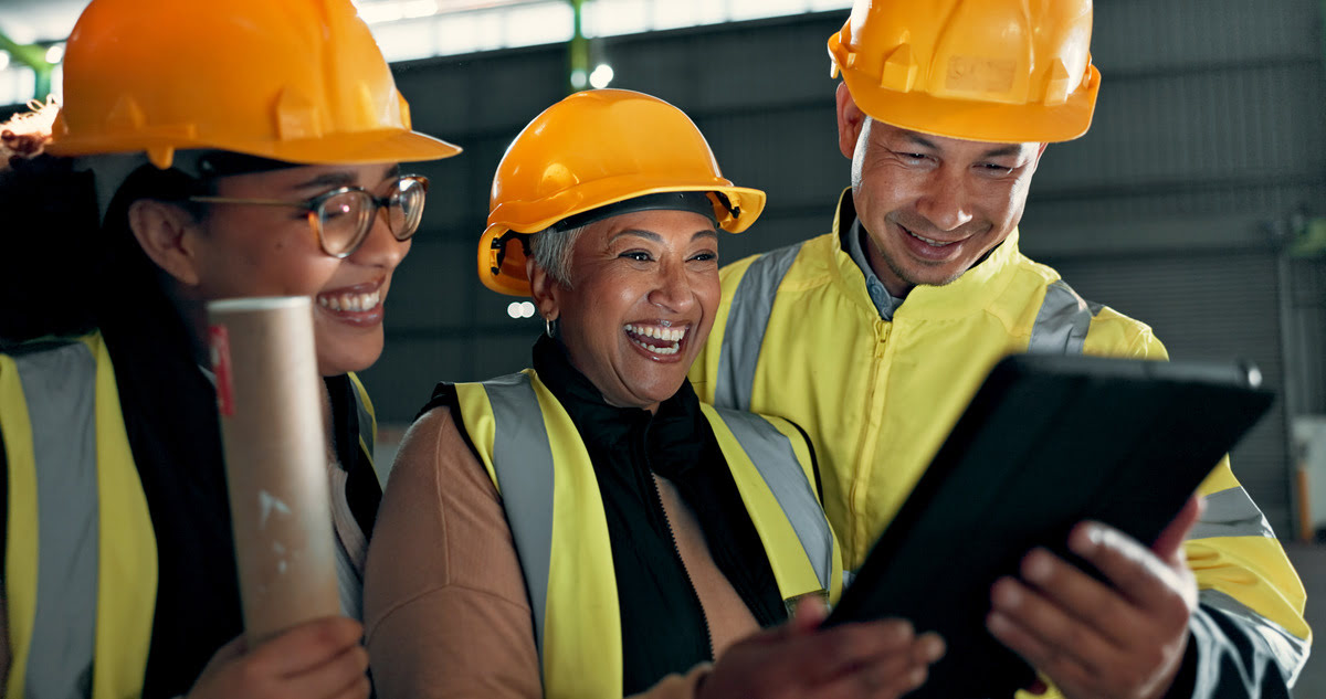 Working at Heights Course Online - Study Working at Height Training anytime anywhere on mobile tablet or PC - British Working at Heights London UK